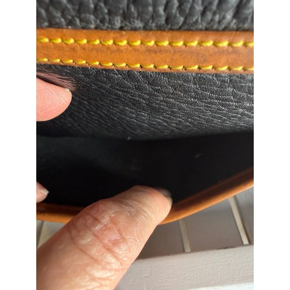 Dooney Bourke